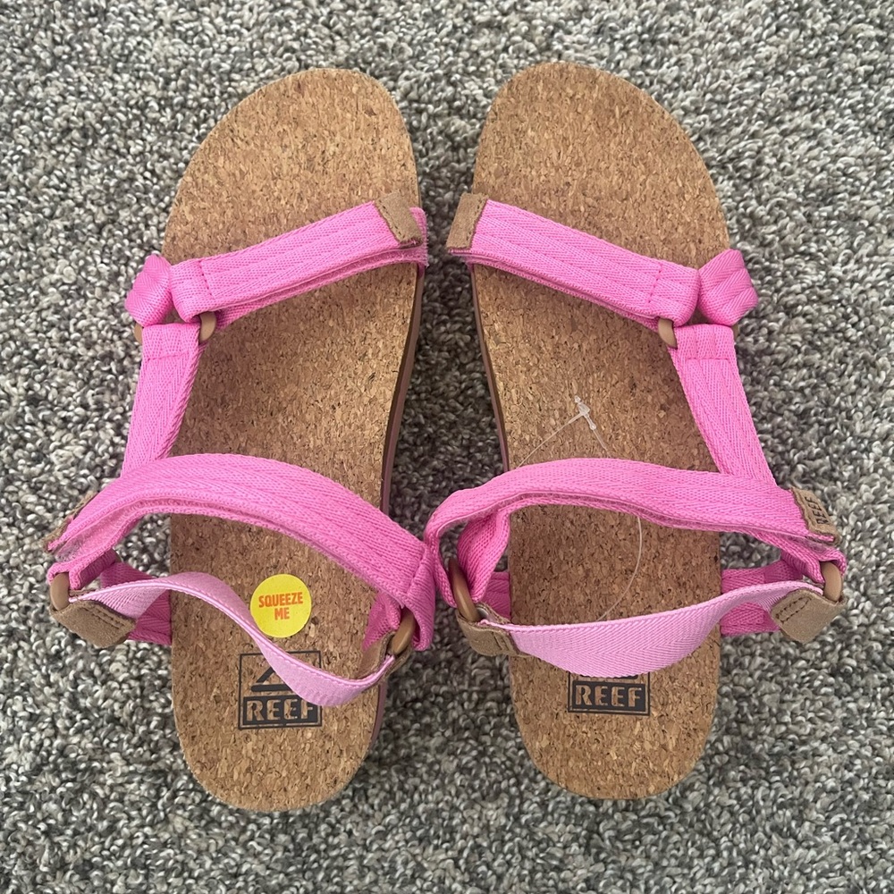 NEW Women’s Reef Cushion Rem HI Malibu Pink Sandals Size 9.5 - Picture 3 of 9